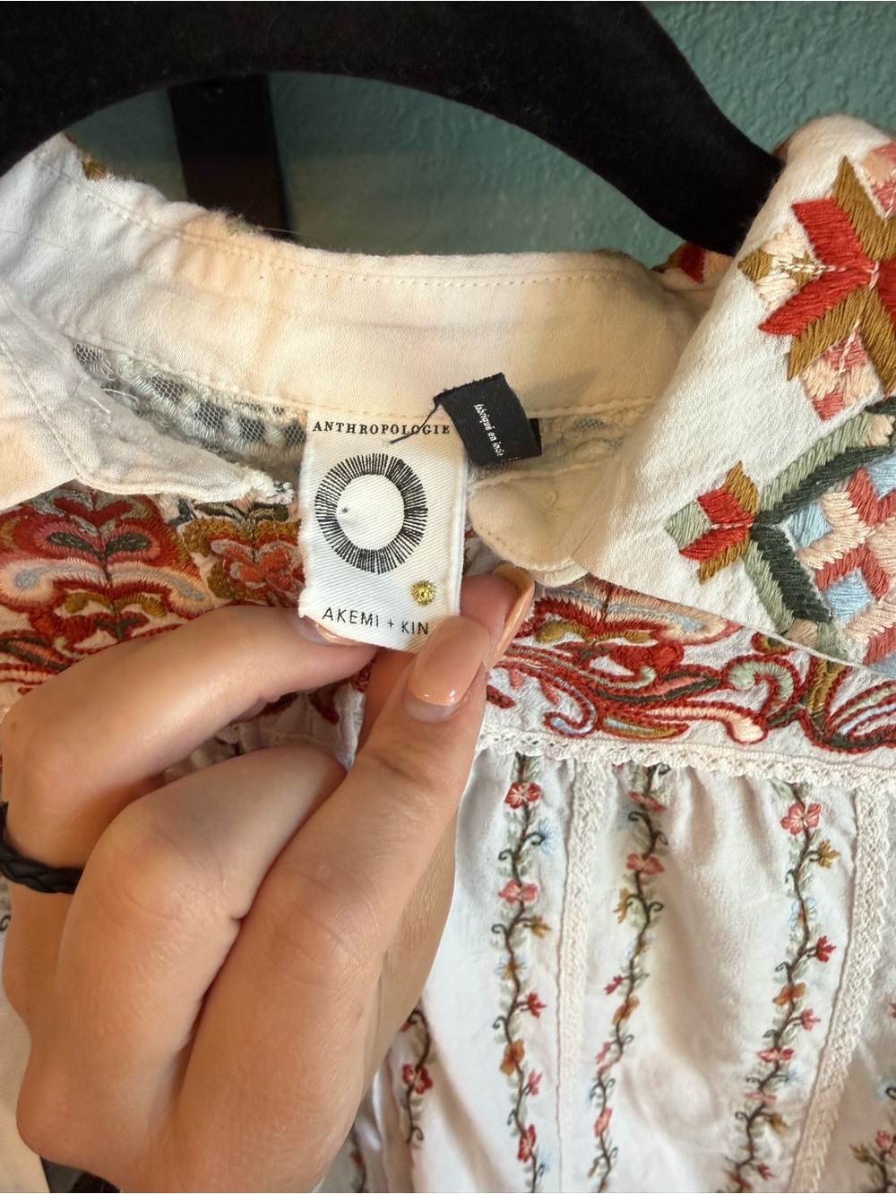 Akemi + Kin Anthropologie Embroidered Floral Lace Boho Button Down Top - Picture 5 of 6